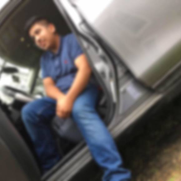 Meet your Posher, Juan - Picture 1 of 1